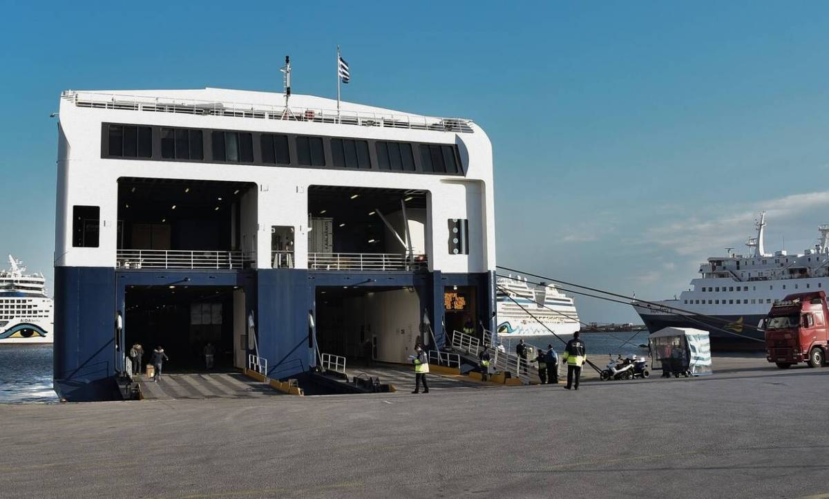 Μπλόκα στα λιμάνια ενόψει Πάσχα - Ποιοι επιτρέπεται να ταξιδέψουν