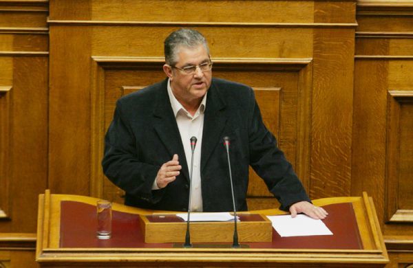Βουλή - Novartis: Την αποχώρηση του ΚΚΕ ανακοίνωσε ο Κουτσούμπας