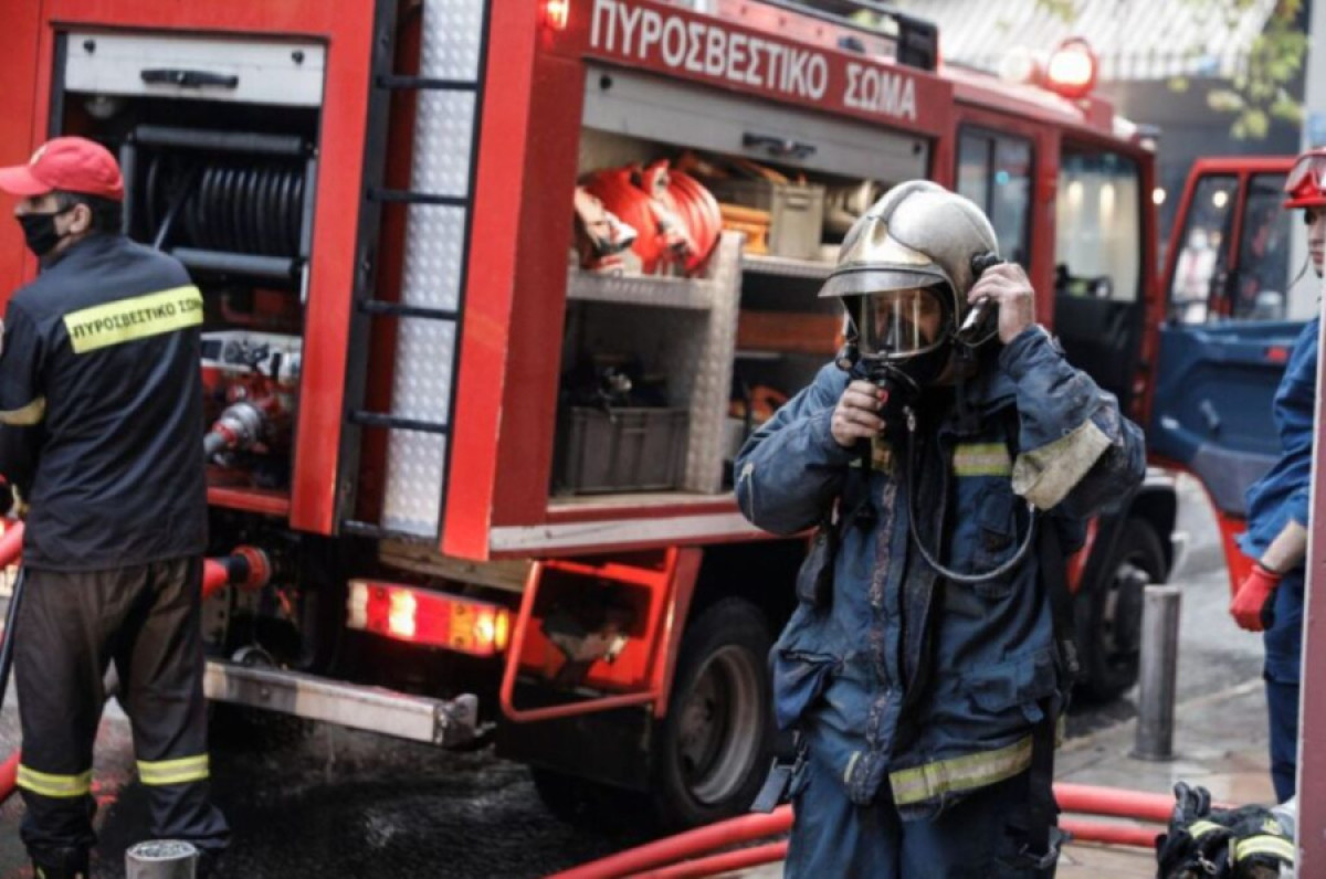 Πάτρα: Χωρίς τις αισθήσεις άνδρας μετά από κατάσβεση φωτιάς σε σπίτι