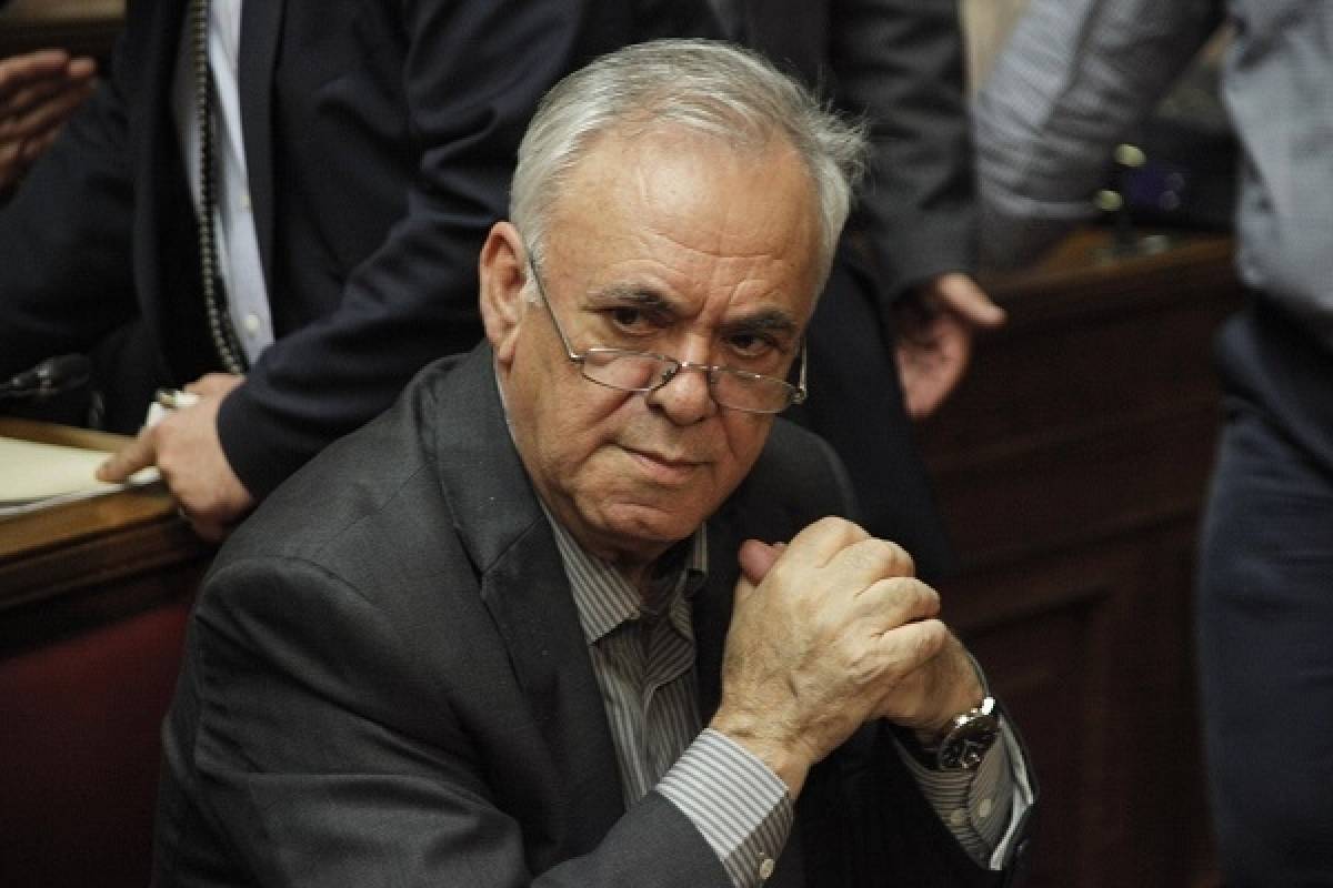 Δραγασάκης: Η κυβέρνηση «πετσόκοψε» τις δημόσιες επενδύσεις