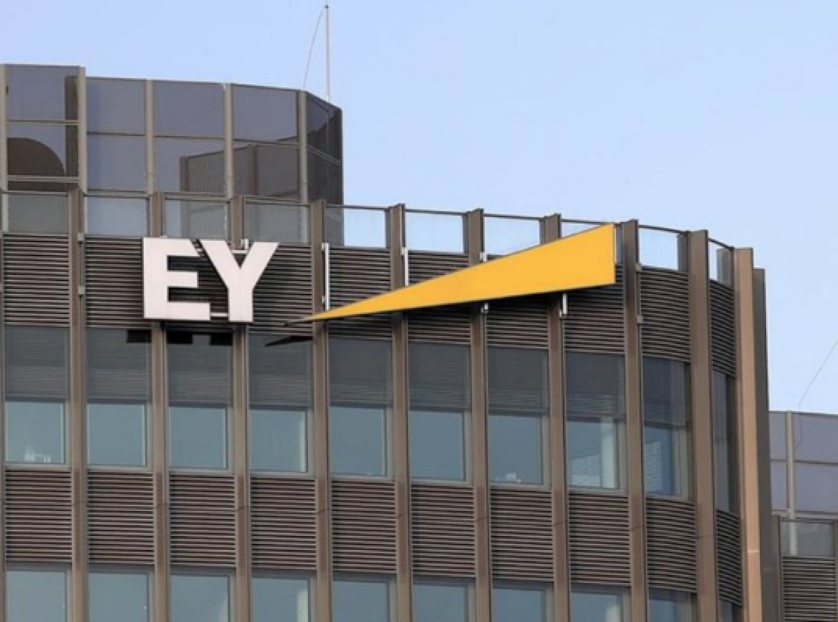 EY-Parthenon: Παρά τη δασμολογική αβεβαιότητα, οι CEOs εξετάζουν συγχωνεύσεις-εξαγορές