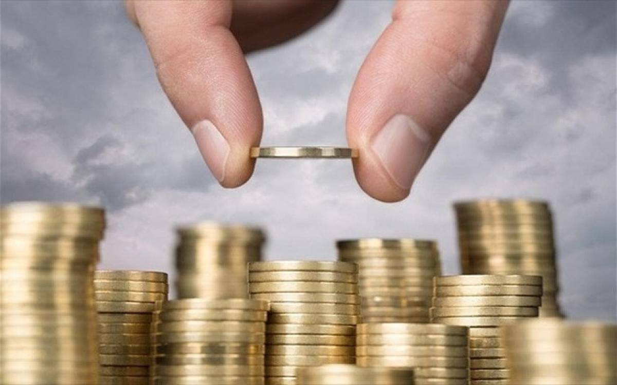 «Λαός και Κολωνάκι»: Πόσα ξοδεύουν για φαγητό, κινητά, φάρμακα πλούσιοι-φτωχοί;