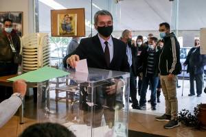 Εκλογές ΚΙΝΑΛ: Ψήφισε ο Λοβέρδος- Το μήνυμά του