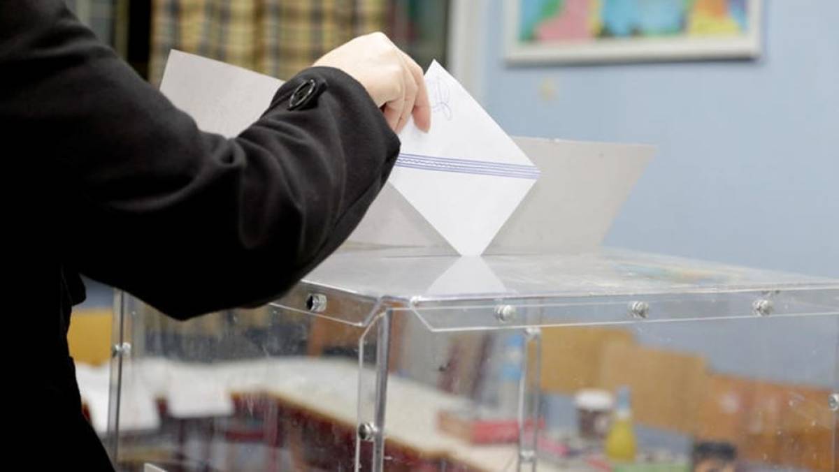Pulse: Προβάδισμα 14 μονάδων στη ΝΔ-Οι απόψεις για άσυλο, αντικαπνιστικό