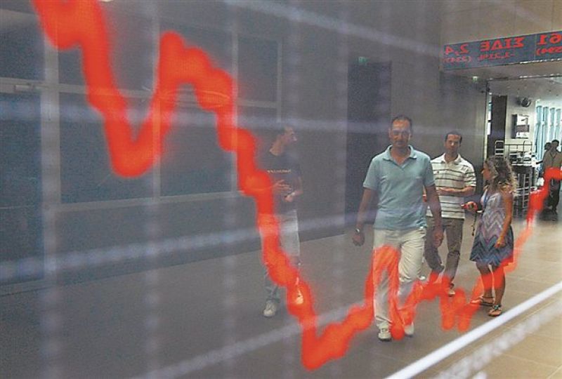 Καρφιά ΝΔ για την κατάρρευση στο ΧΑ- Τι απαντά το ΥΠΟΙΚ