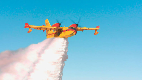 Τα νέα Canadair θα πετούν τη νύχτα, αλλά δεν θα κάνουν ρίψεις νερού