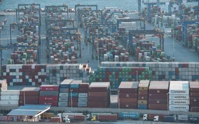 Πειραιάς: Το «κεφάλι του δράκου» στοχεύει τα 11,5 εκατ. containers