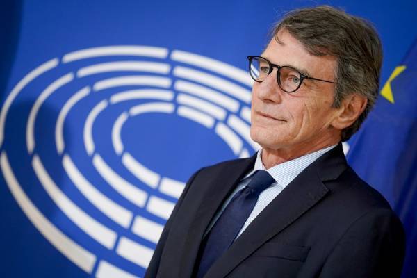 Κορονοϊός: Ο πρόεδρος του Ευρωπαϊκού Κοινοβουλίου σε κατ' οίκον περιορισμό