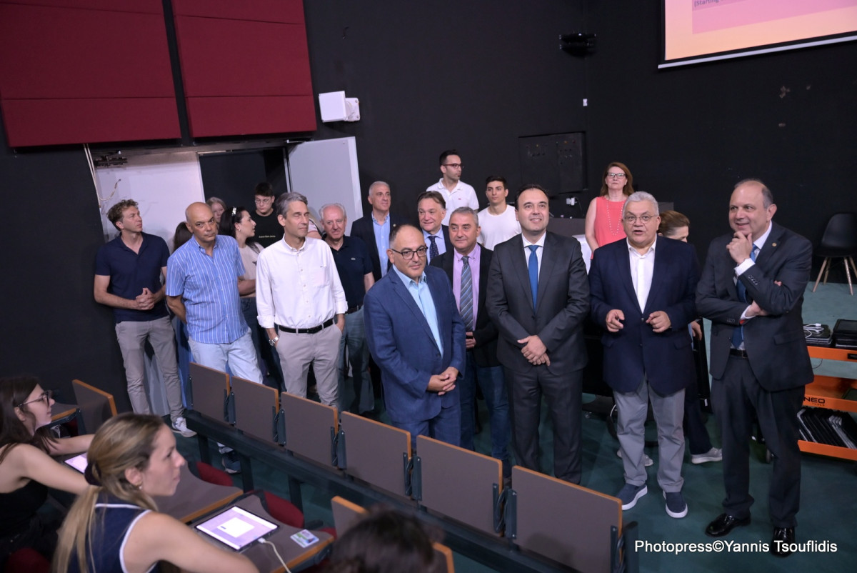 Ηλεκτρονικό σύστημα εξετάσεων εφαρμόζει το ΑΠΘ - Το μήνυμα Παπαστεργίου