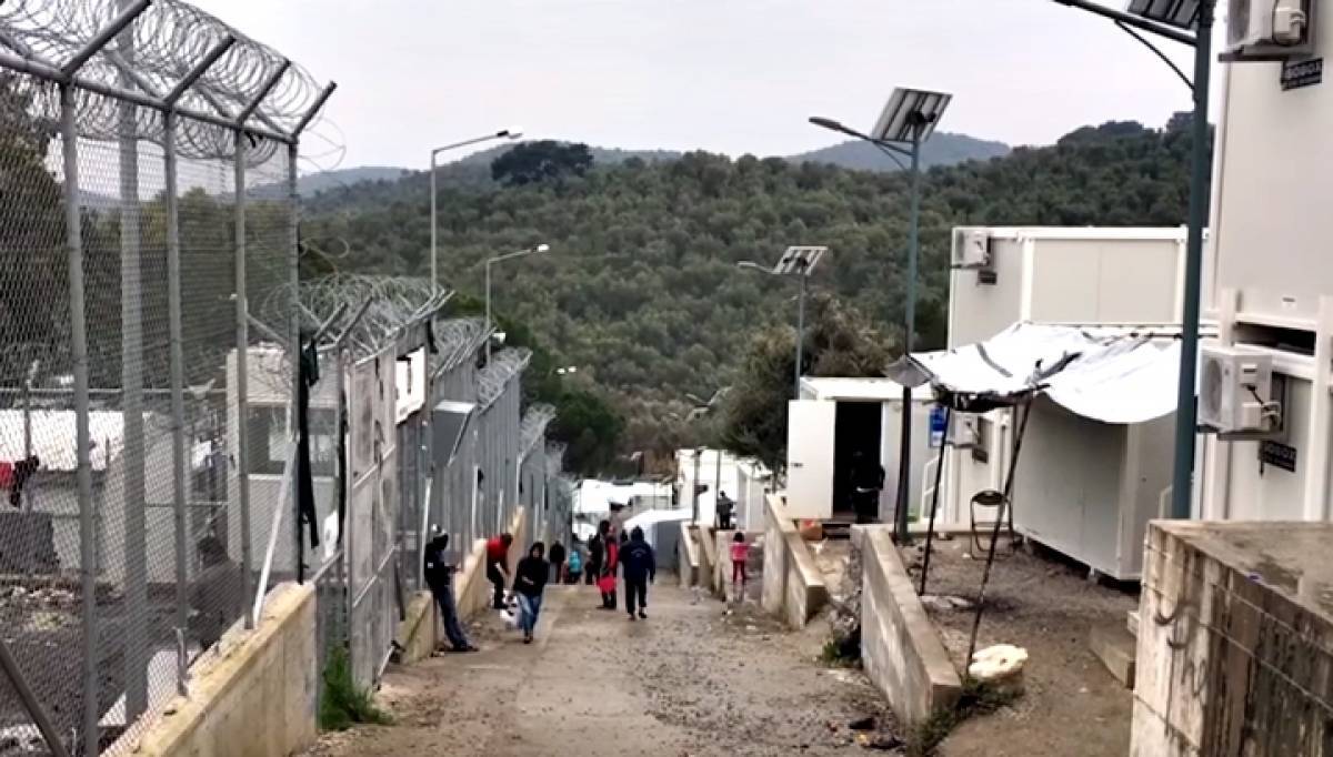 Σε καραντίνα η Μόρια μετά το πρώτο κρούσμα κορονοϊού