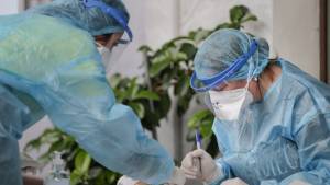 Ξεπέρασαν τα 2 εκατ. οι θάνατοι από την πανδημία