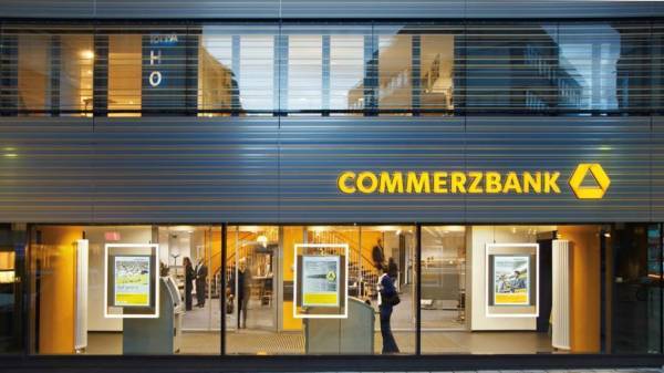 Commerzbank: Αμετάβλητα κέρδη και μείωση εσόδων στο β' τρίμηνο 2019