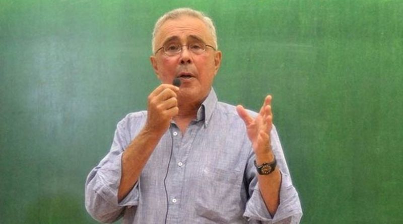 Ζουράρις: Είμαστε χειρότερα από την Ινδία-Καλά κάνουν όσοι νέοι φεύγουν!