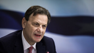 Σκυλακάκης: Δε θα μπει δελτίο σε καύσιμα-ρεύμα λόγω LNG
