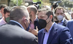 Τσίπρας: Ο κ.Μητσοτάκης παίρνει μέτρα έντρομος από τη λαϊκή οργή