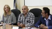 Απολυμένος συμβασιούχος μαχαίρωσε τον δήμαρχο Ελευσίνας