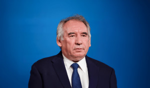 Μπαϊρού: Οι περικοπές δεν είναι λιτότητα, αλλά ανάγκη για να σωθεί η Γαλλία από την κρίση χρέους