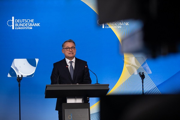 Η ΕΚΤ αποκλείει μία πρόωρη μείωση των επιτοκίων