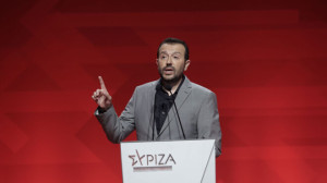 Παππάς: Μπορούν αλλά δε θεσπίζουν αφορολόγητο €10.000 για όλους