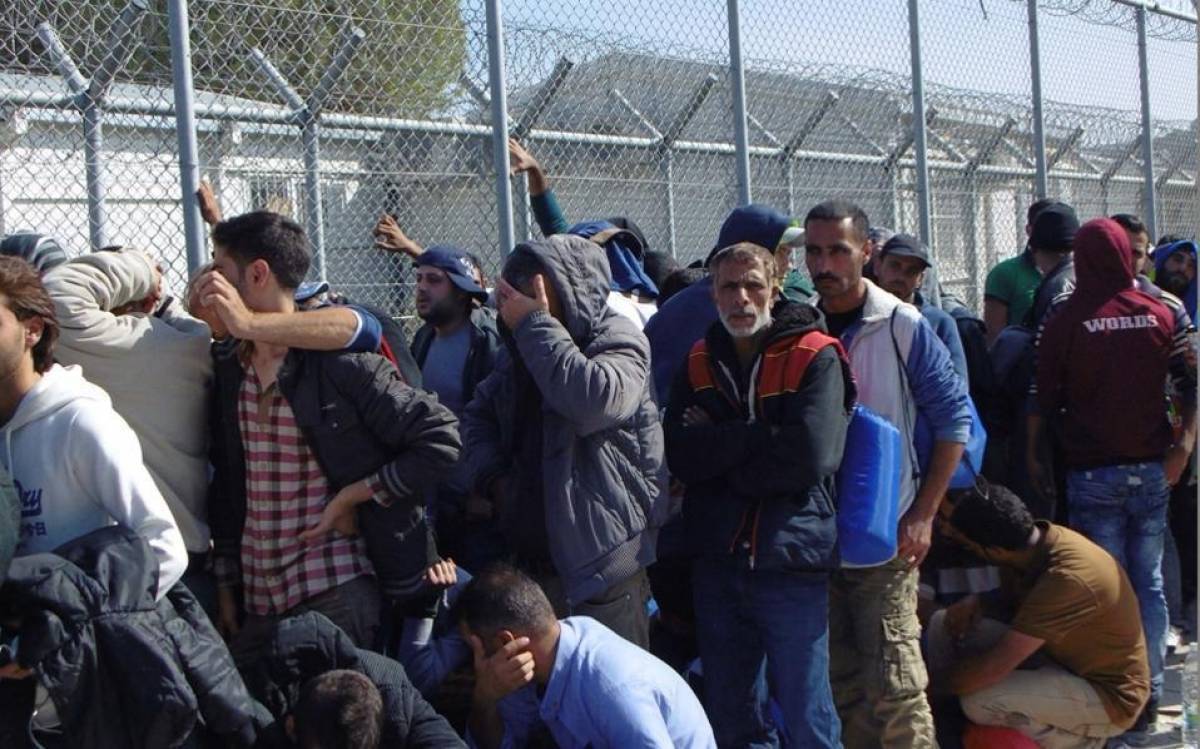Υπεράριθμα όλα τα Κέντρα Υποδοχής και Ταυτοποίησης μεταναστών και προσφύγων