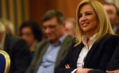 Γεννηματά στο Reporter: Αναγκαία η ήττα του ΣΥΡΙΖΑ