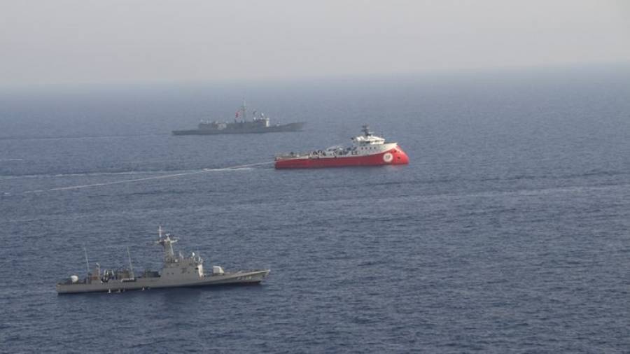 Σκηνικό έντασης στην κυπριακή ΑΟΖ στήνουν οι Τούρκοι