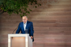 Metlen: Εμβληματική συμφωνία προμήθειας γαλλίου με αμερικανική εταιρεία τεχνολογίας