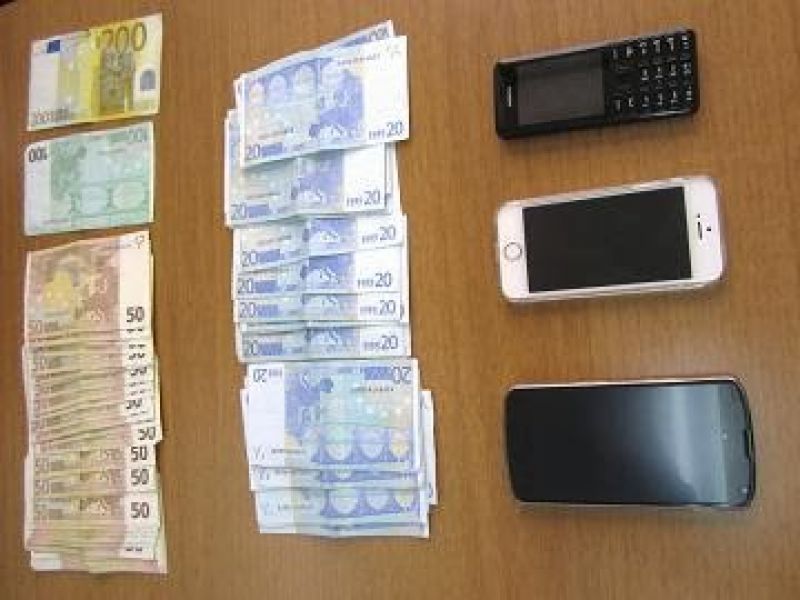 Εξάρθρωση σπείρας που διακινούσε πακέτα κινητής τηλεφωνίας χωρίς ταυτοποίηση στοιχείων κατόχων και χρηστών