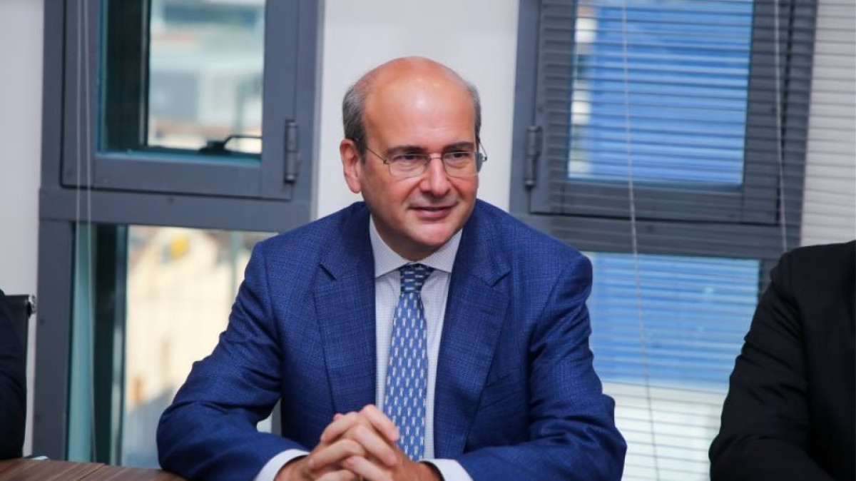 Χατζηδάκης: Στηρίζουμε το εισόδημα με ανάπτυξη, όχι με συνθήματα και ανέξοδες υποσχέσεις