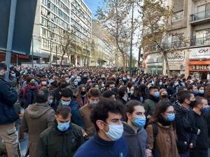 Μεγάλη συμμετοχή στο πανεκπαιδευτικό συλλαλητήριο-Κλειστοί δρόμοι και μετρό