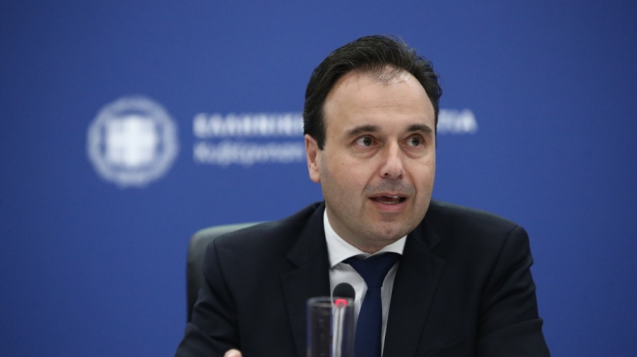 Παπαστεργίου: Προσοχή στα παραπλανητικά mail-Διευκρινίσεις για τα εισιτήρια διαρκείας