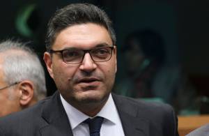 Η Κύπρος σχεδιάζει να λάβει «κορονο-δάνειο» από τον ESM
