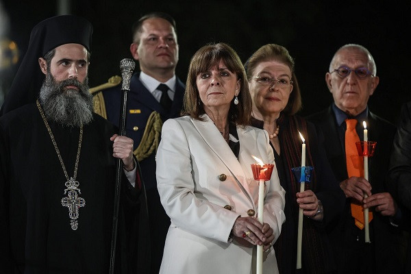 Το μήνυμα της Σακελλαροπούλου για την Ανάσταση