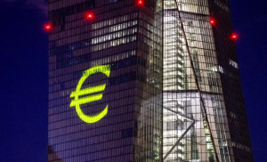 Στάσιμο το ΑΕΠ της ευρωζώνης- Αποφεύχθηκε η τεχνική ύφεση