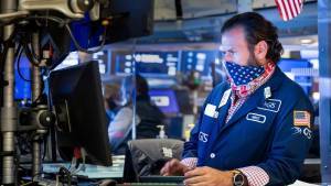 Wall: «Εκρηκτική» αντίδραση του Nasdaq-Ράλι ο χρυσός