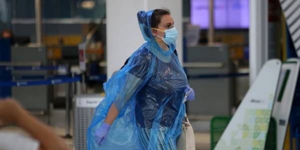 Κύπρος: Υποχρεωτική χρήση μάσκας και «τσουχτερά» πρόστιμα
