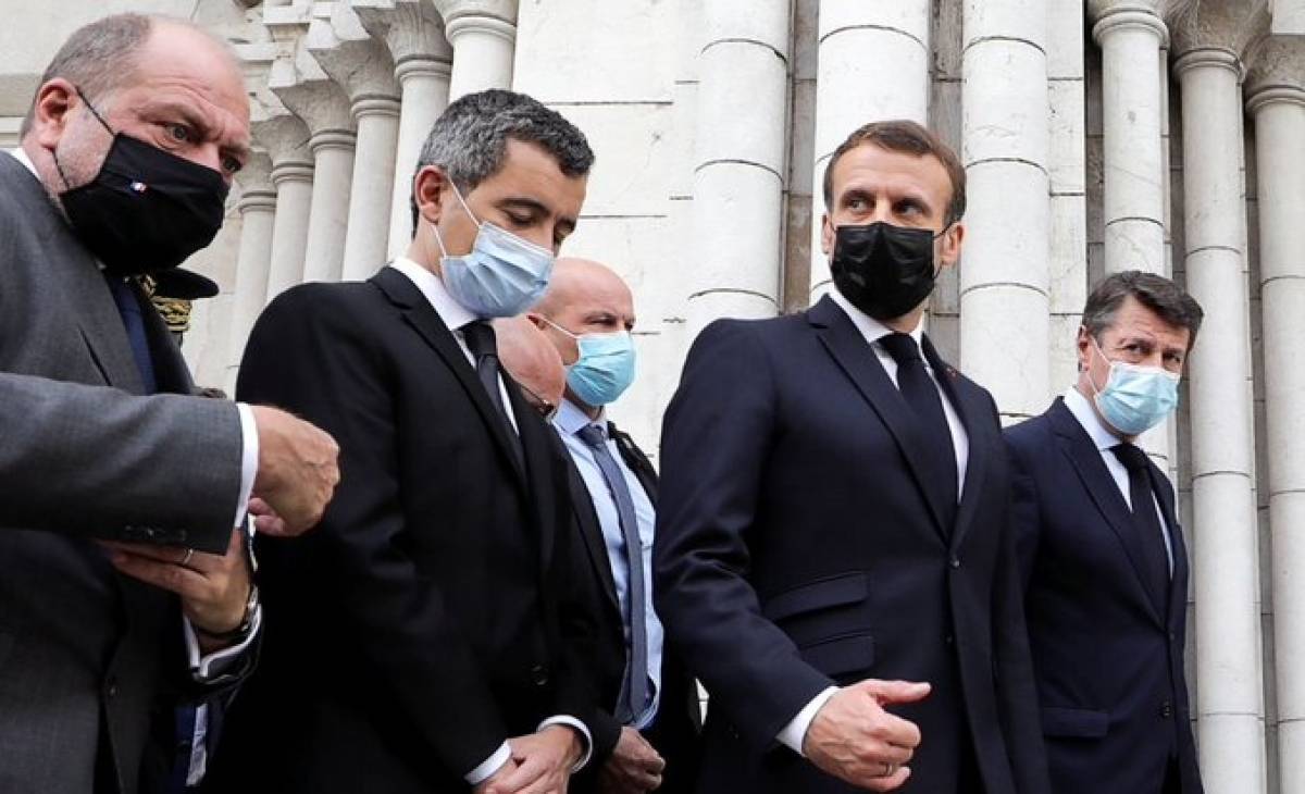Μακρόν από Νίκαια: Η Γαλλία δέχεται επίθεση ισλαμιστών τρομοκρατών
