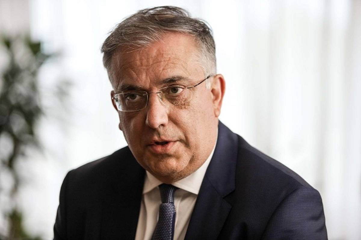 Θεοδωρικάκος: Συνεχείς οι έλεγχοι στους συνδέσμους φιλάθλων-Οι παράνομοι θα κλείνουν