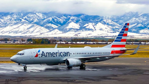 American Airlines: Αποσύρει τις οικονομικές της προβλέψεις για το 2025