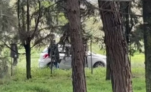 Θεσσαλονίκη: Γυναίκα βρέθηκε νεκρή σε ΙΧ-Πυροβολήθηκε εξ επαφής στο κεφάλι