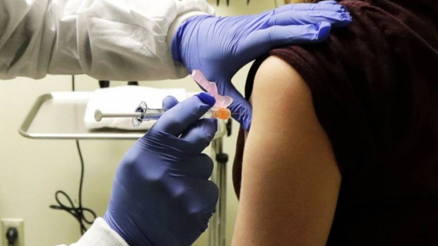 Εμβολιασμοί: Έχουν κλείσει ραντεβού περίπου 120.000 άτομα 30–39 ετών
