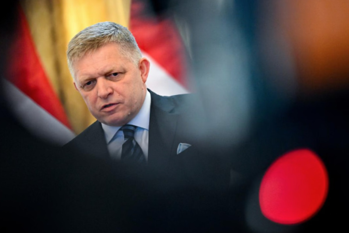 Γαλλία: Επικρίνει την παρουσία του Σλοβάκου πρωθυπουργού στη Ρωσία