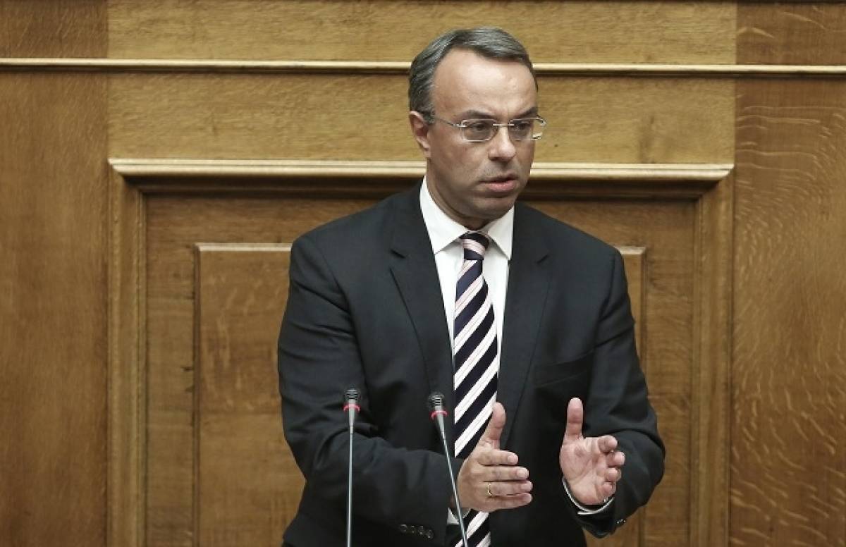 Για «παραλυτική στασιμότητα» της χώρας μιλά ο Σταϊκούρας