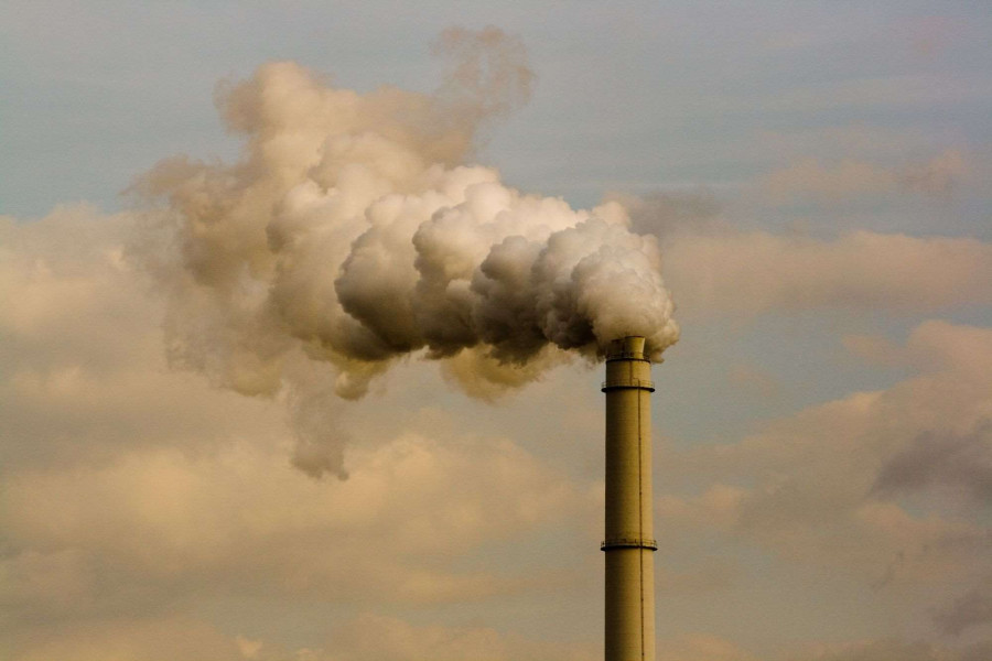 Μειώθηκαν κατά 13,6% οι εκπομπές διοξειδίου του άνθρακα το 2020