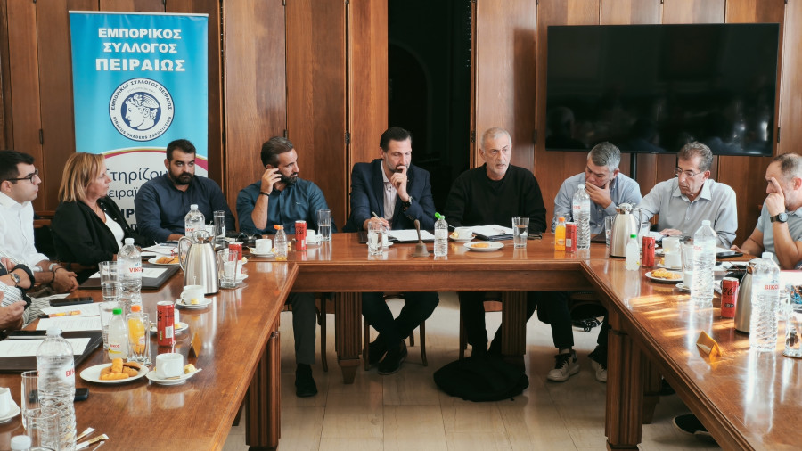 Συνάντηση ΕΣΠ με το Δήμαρχο Πειραιά: Στο επίκεντρο η αγορά και η αναπτυξιακή προοπτική της πόλης