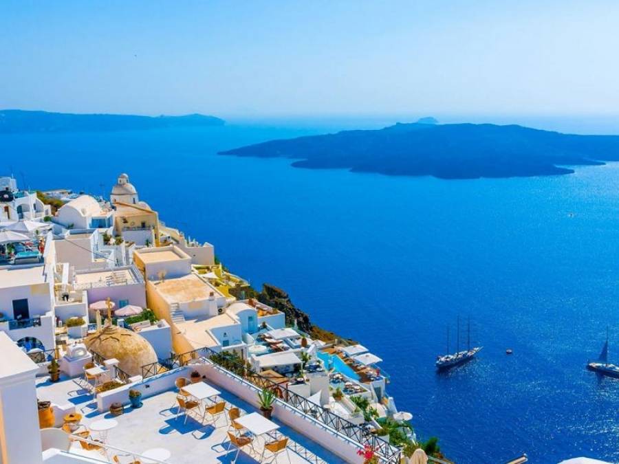 Τουρισμός: Επιβίωση αλλά και αφετηρία για ένα νέο μοντέλο
