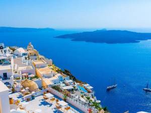 Τουρισμός: Επιβίωση αλλά και αφετηρία για ένα νέο μοντέλο