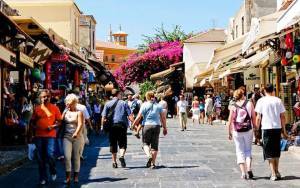 ΕΣΑ: SOS για τις εμπορικές επιχειρήσεις τουριστικών περιοχών της χώρας