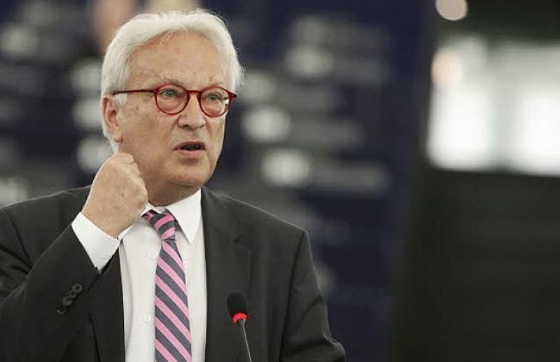 Σβόμποντα: "Με τους πλειστηριασμούς, η τρόϊκα καταστρέφει την εμπιστοσύνη των Ελλήνων"