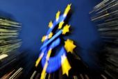 Απειλείται η ισχύς του ευρώ - Σενάρια για πτώση στο 1,20 έναντι του δολαρίου